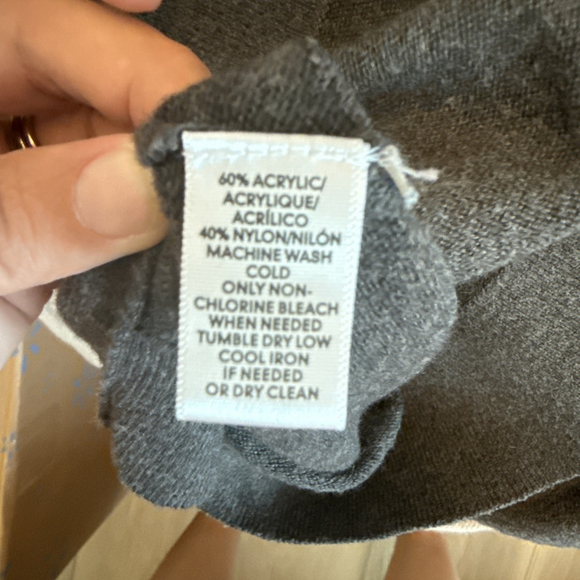 Ann Taylor Loft Med Women’s Dark Gray Sweater, Soft - Picture 4 of 4